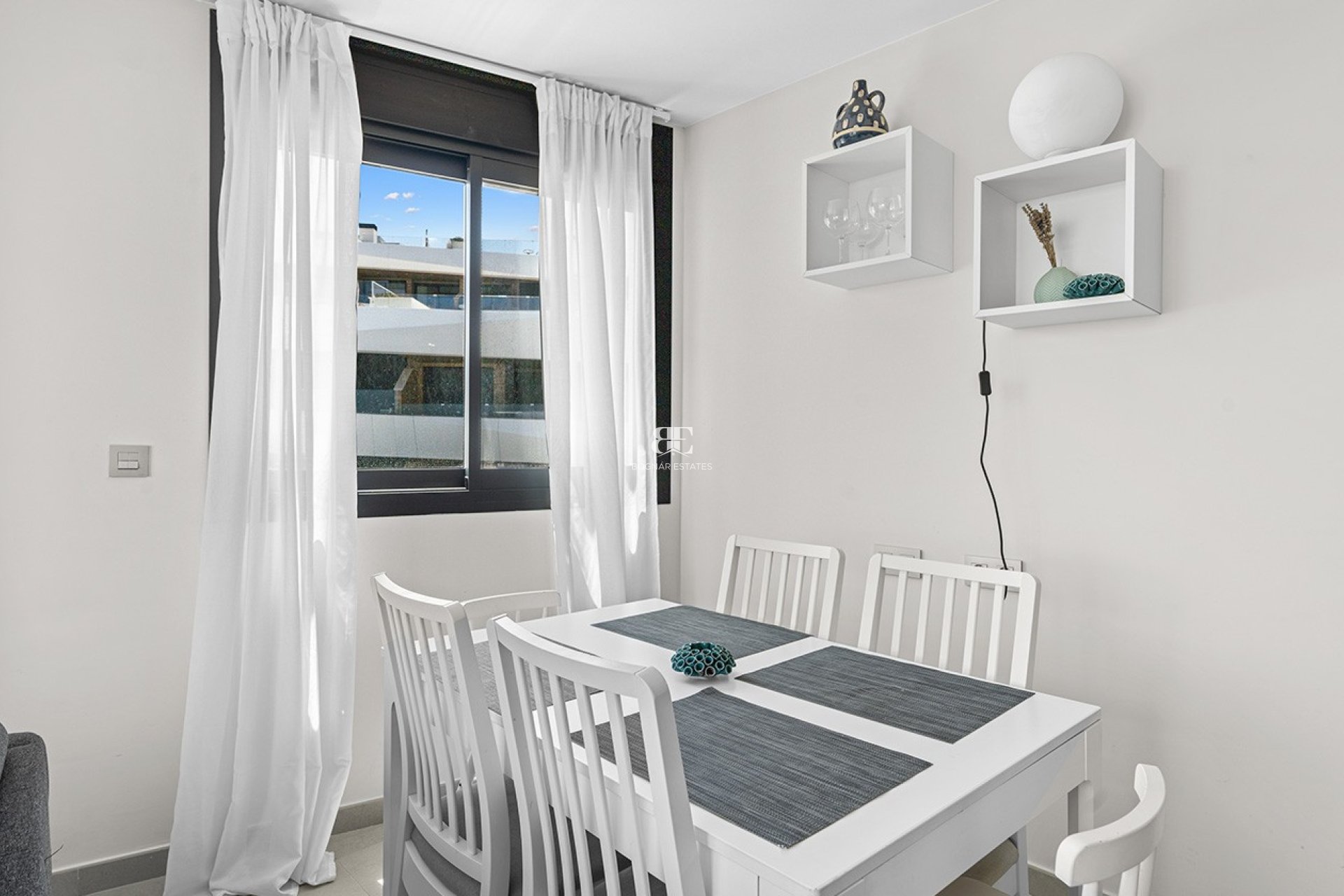 Resale - apartment -
Gran Alacant - Playa del Carabassí