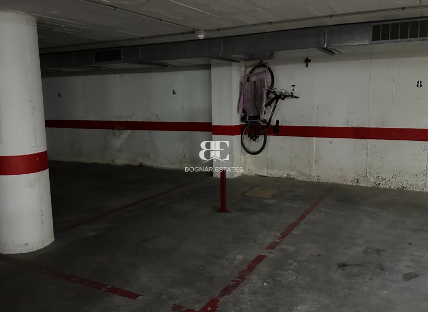 Resale - apartment -
Guardamar del Segura - Center