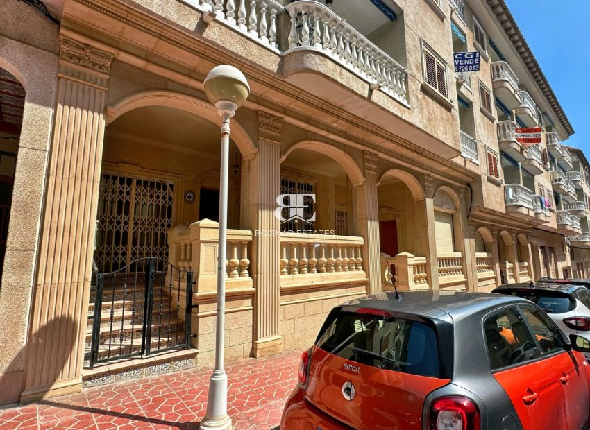 Resale - apartment -
Guardamar del Segura - Center