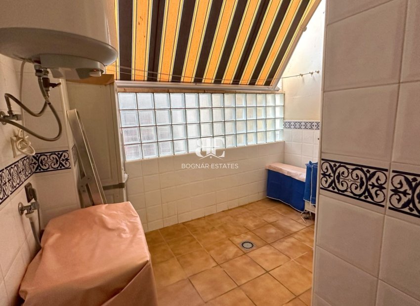 Resale - apartment -
Guardamar del Segura - Center