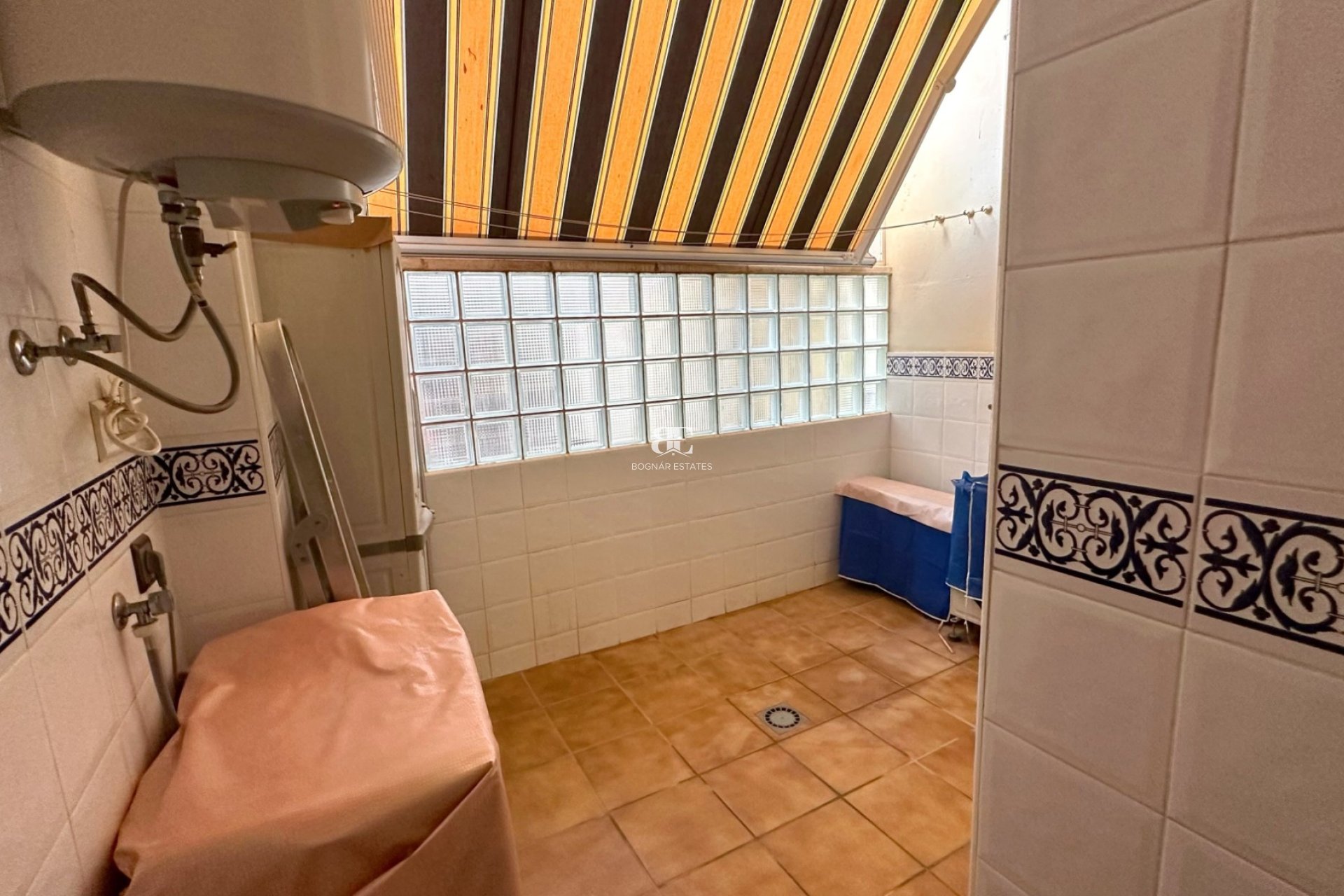 Resale - apartment -
Guardamar del Segura - Center