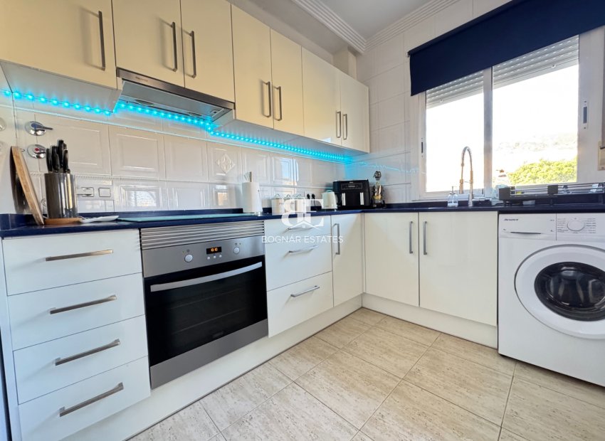 Resale - apartment -
Guardamar del Segura - El Moncayo