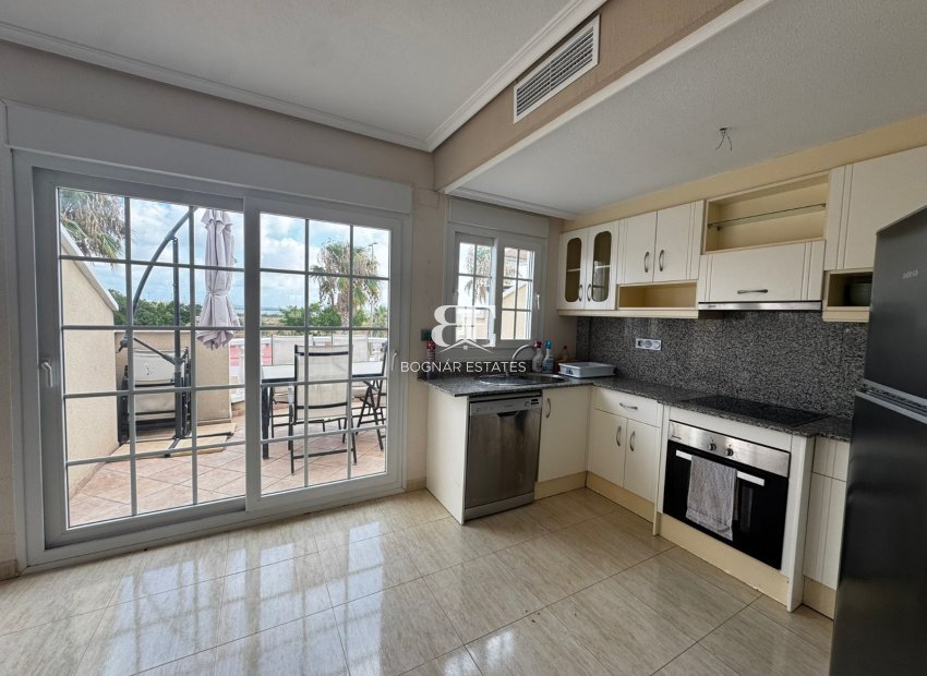 Resale - apartment -
Guardamar del Segura - El Raso