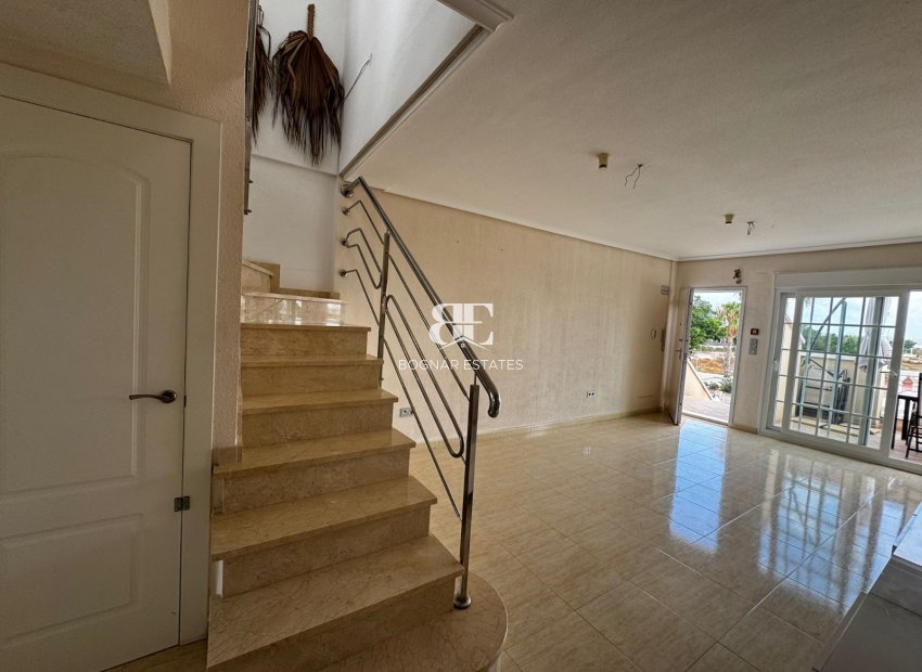 Resale - apartment -
Guardamar del Segura - El Raso