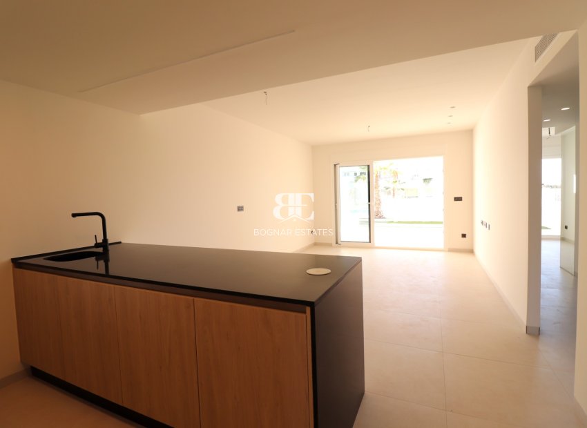 Resale - apartment -
Guardamar del Segura - El Raso
