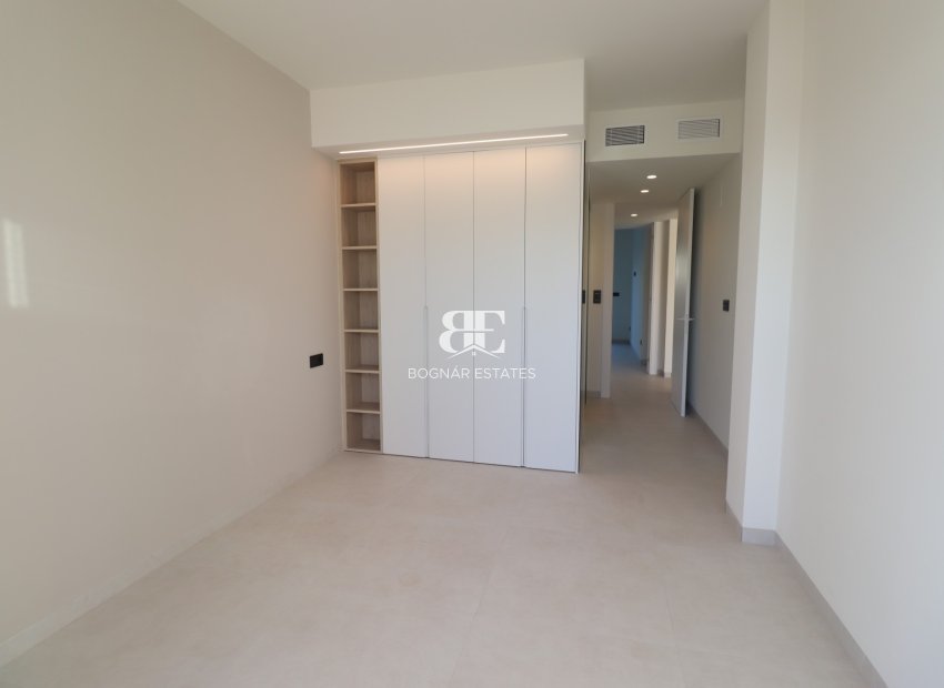 Resale - apartment -
Guardamar del Segura - El Raso