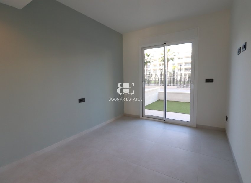 Resale - apartment -
Guardamar del Segura - El Raso