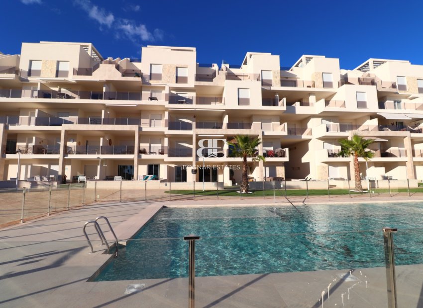 Resale - apartment -
Guardamar del Segura - El Raso