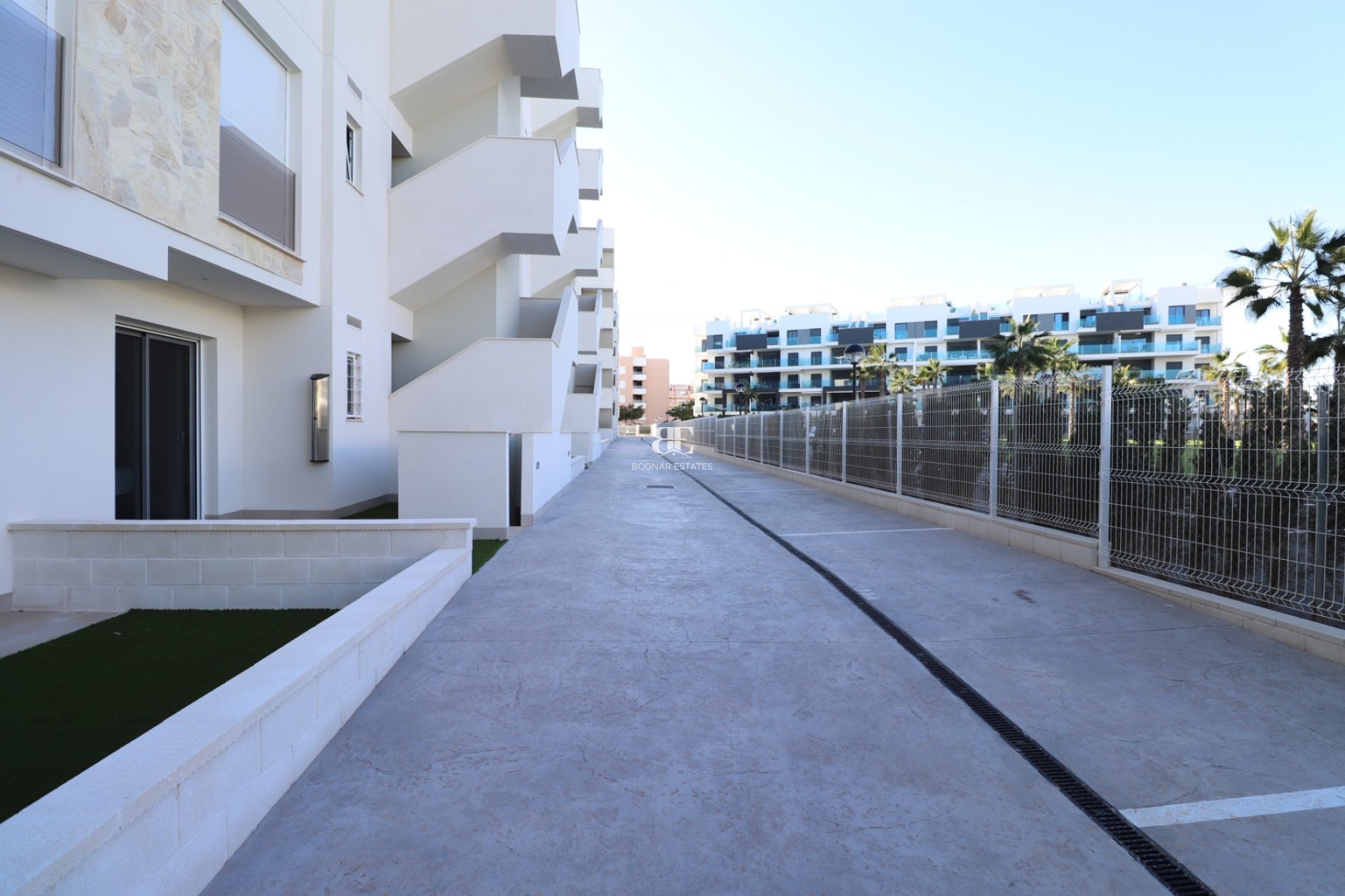 Resale - apartment -
Guardamar del Segura - El Raso