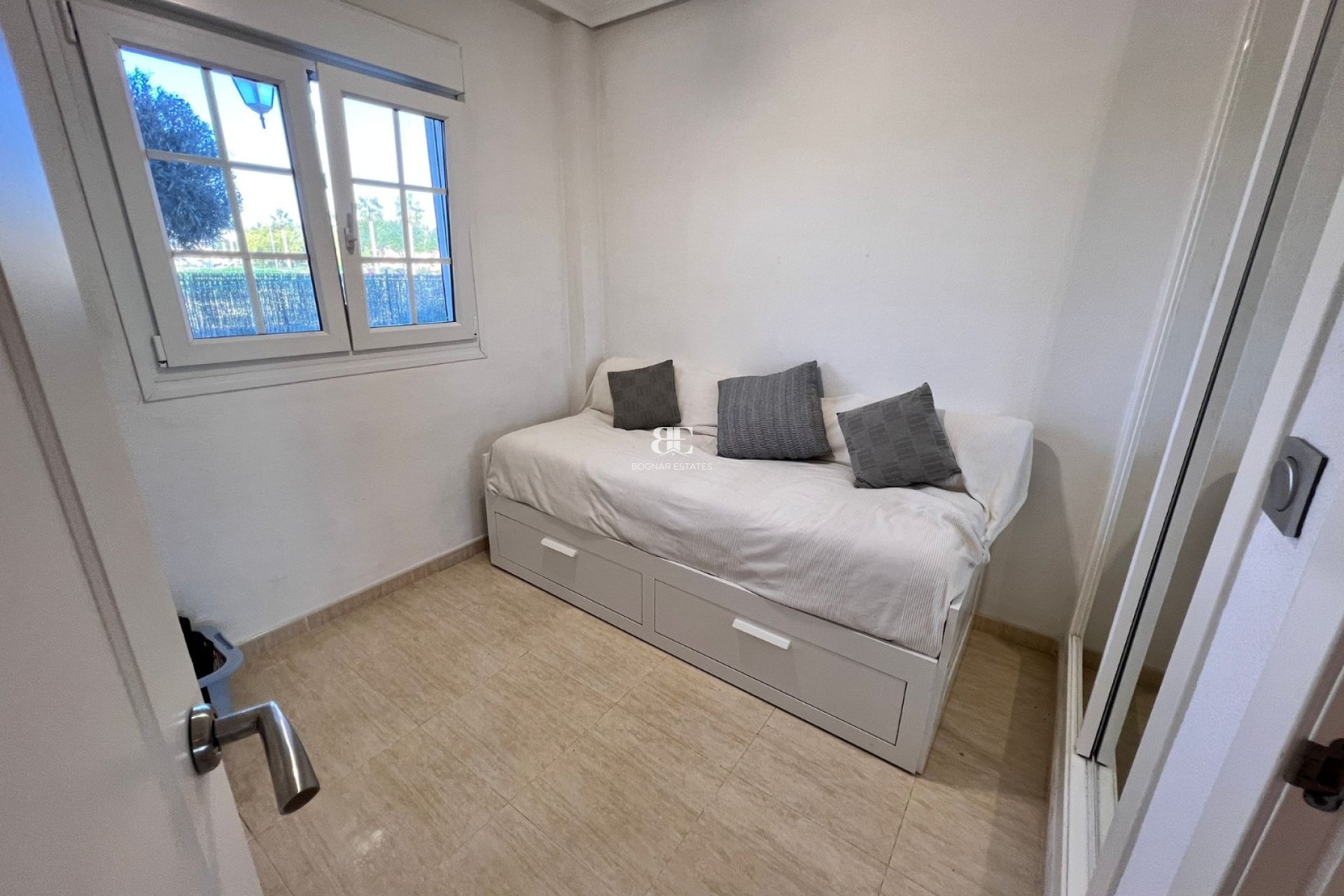 Resale - apartment -
Guardamar del Segura - El Raso