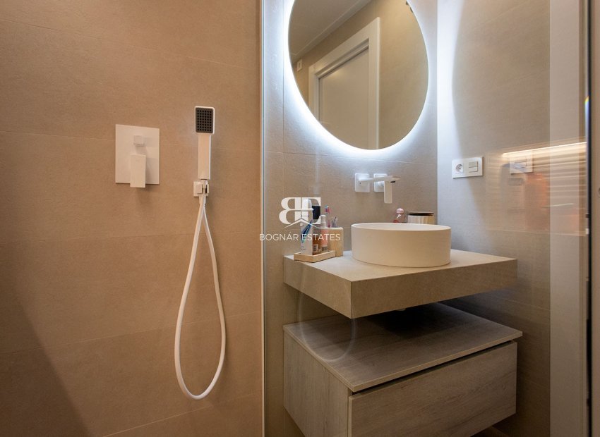 Resale - apartment -
Guardamar del Segura - El Raso