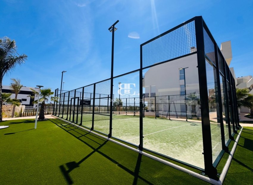 Resale - apartment -
Guardamar del Segura - El Raso