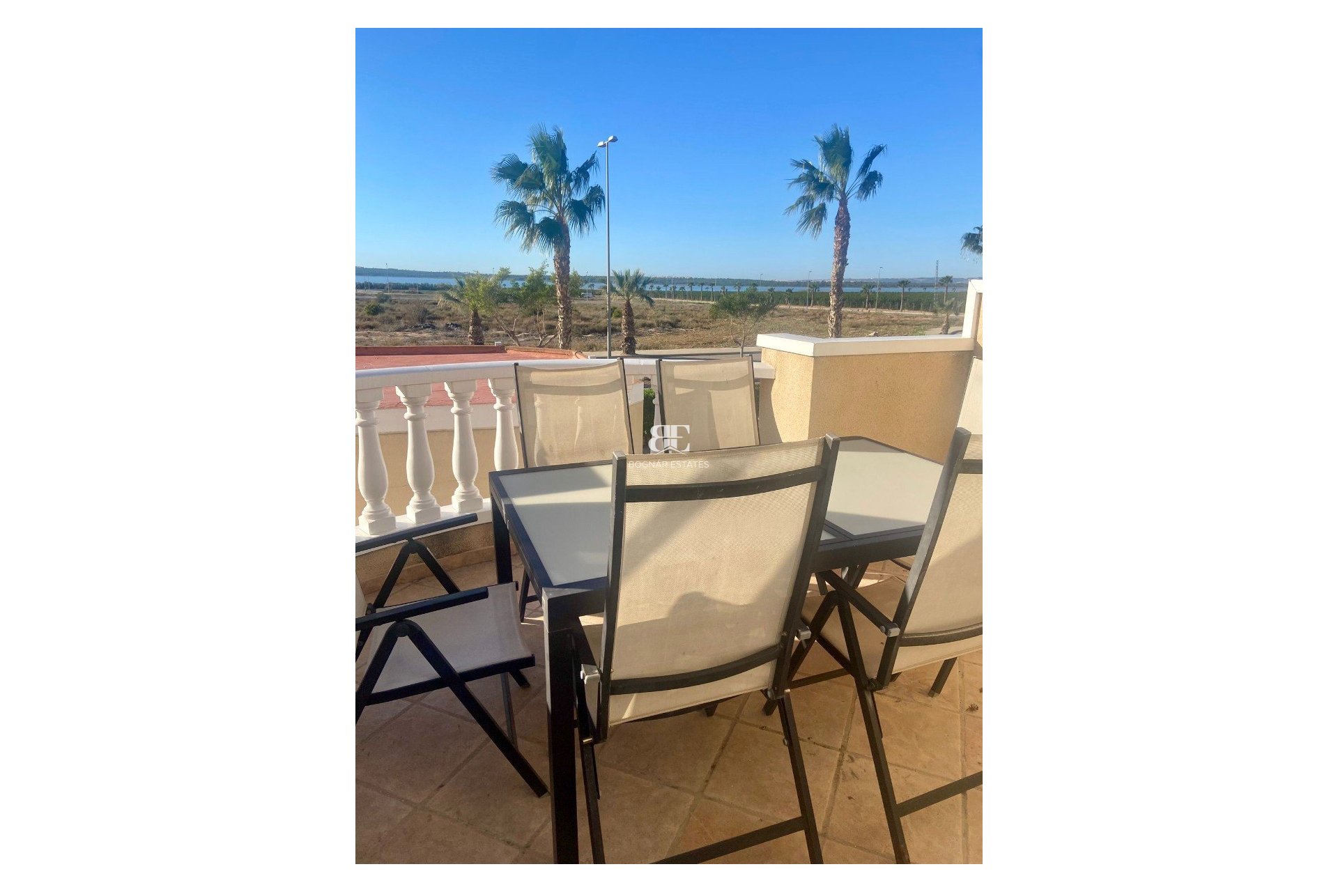 Resale - apartment -
Guardamar del Segura - El Raso