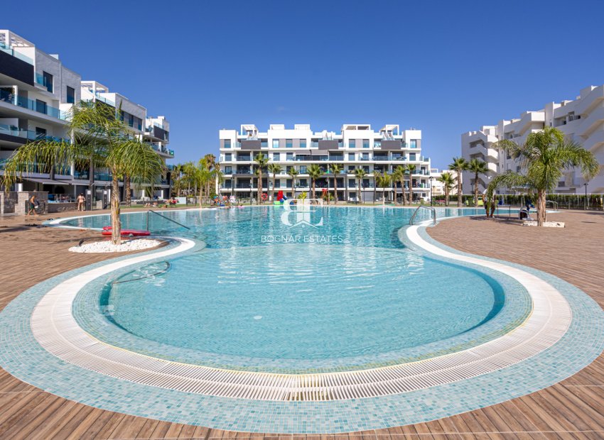 Resale - apartment -
Guardamar del Segura - El Raso