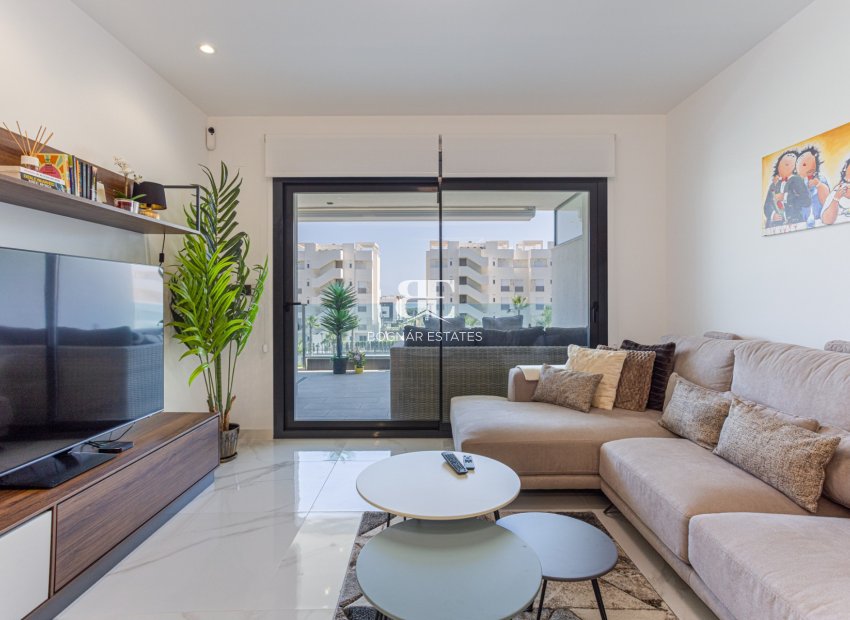Resale - apartment -
Guardamar del Segura - El Raso