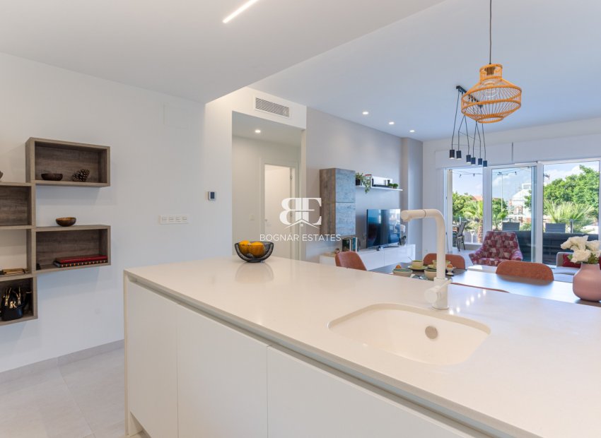 Resale - apartment -
Guardamar del Segura - El Raso