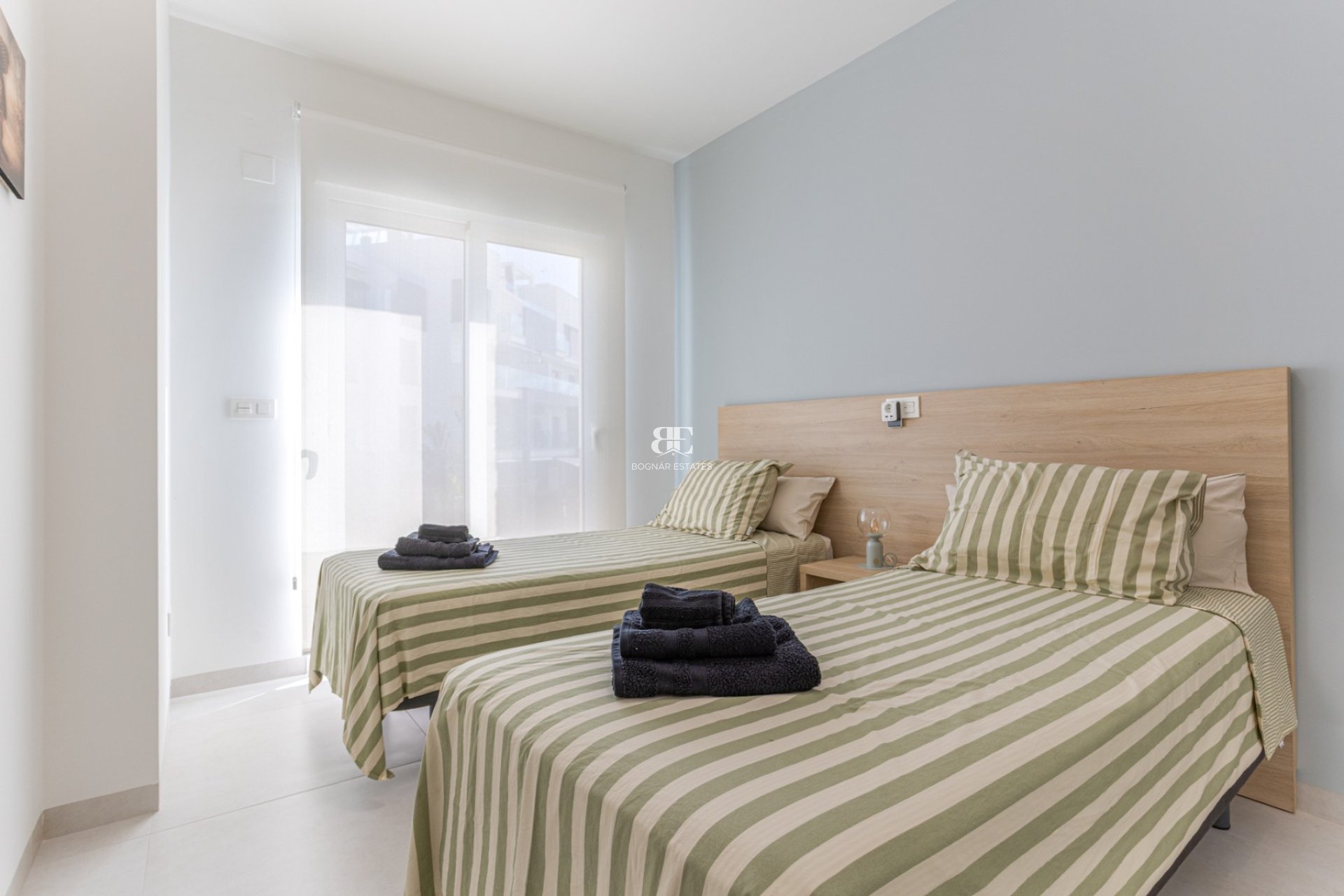 Resale - apartment -
Guardamar del Segura - El Raso