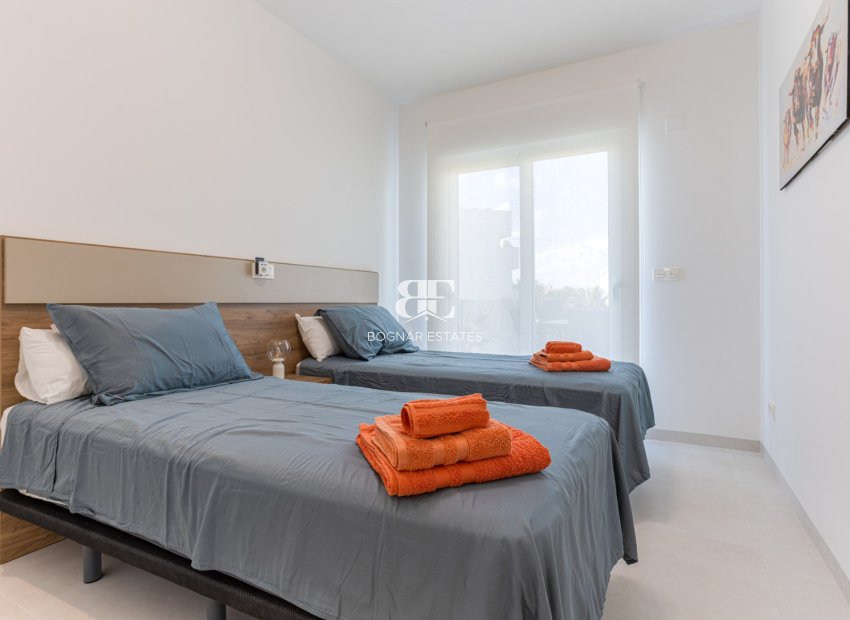 Resale - apartment -
Guardamar del Segura - El Raso