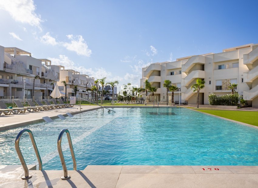 Resale - apartment -
Guardamar del Segura - El Raso