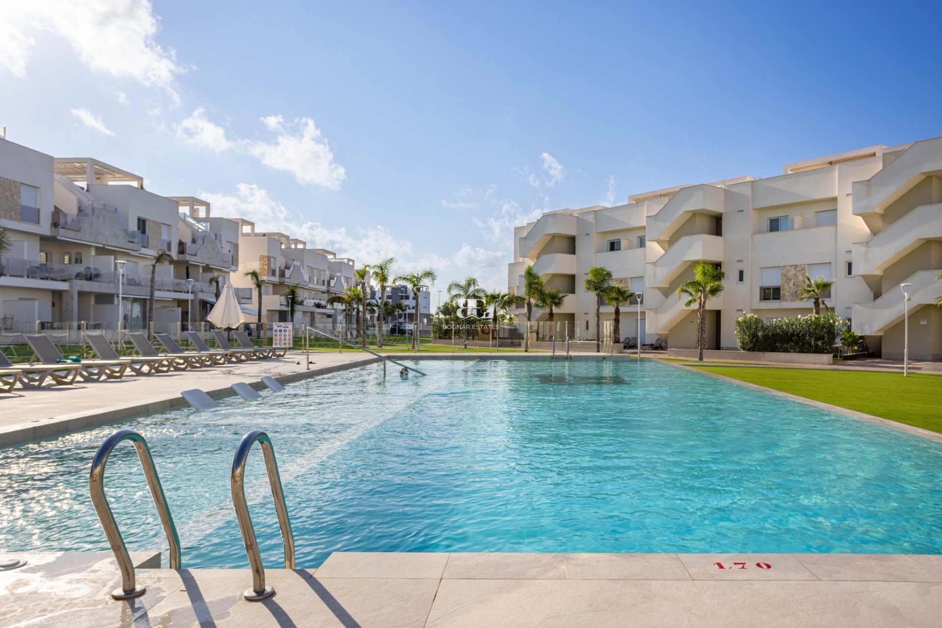 Resale - apartment -
Guardamar del Segura - El Raso