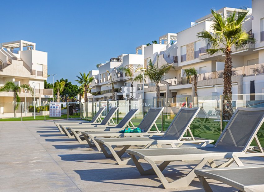 Resale - apartment -
Guardamar del Segura - El Raso
