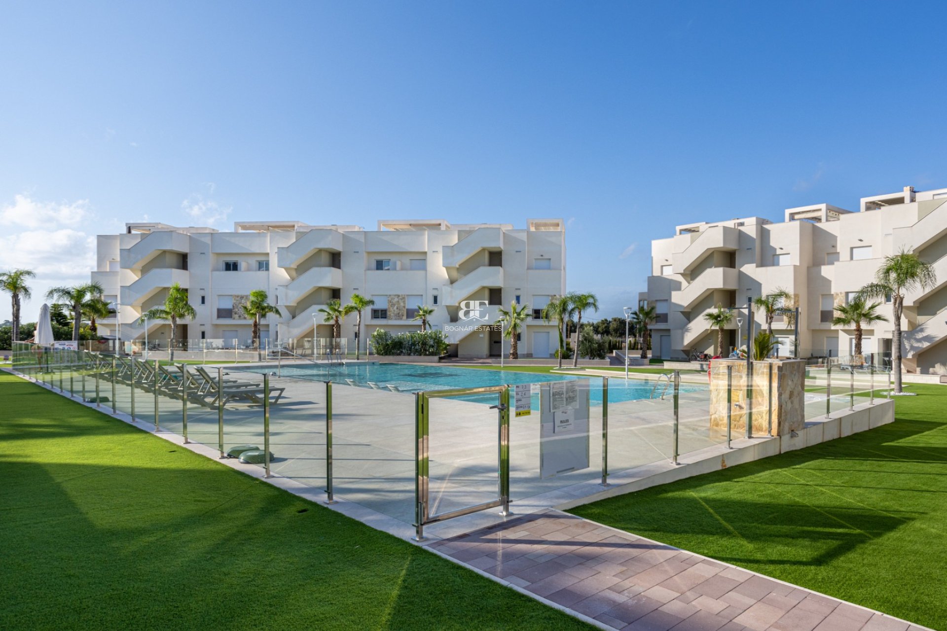 Resale - apartment -
Guardamar del Segura - El Raso