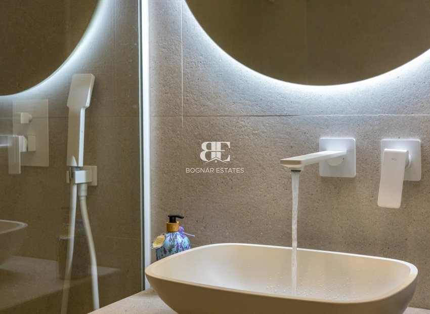 Resale - apartment -
Guardamar del Segura - El Raso