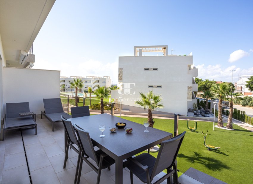 Resale - apartment -
Guardamar del Segura - El Raso