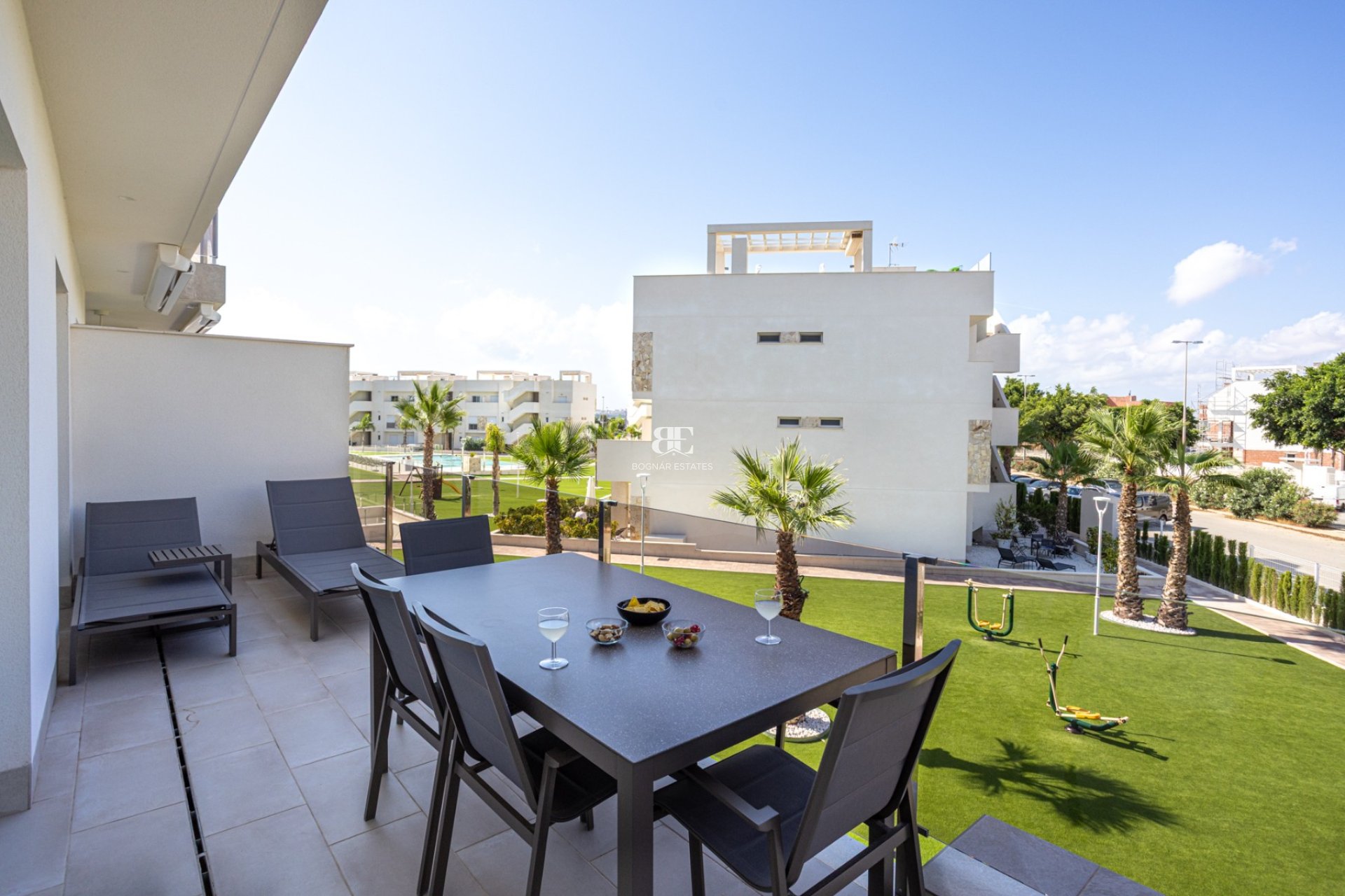 Resale - apartment -
Guardamar del Segura - El Raso