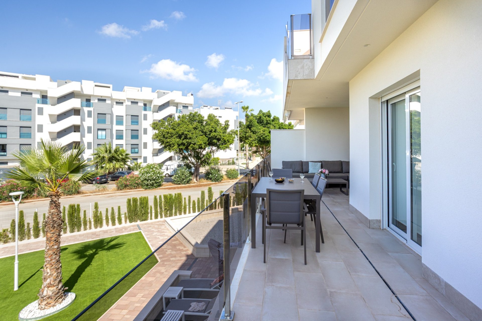 Resale - apartment -
Guardamar del Segura - El Raso