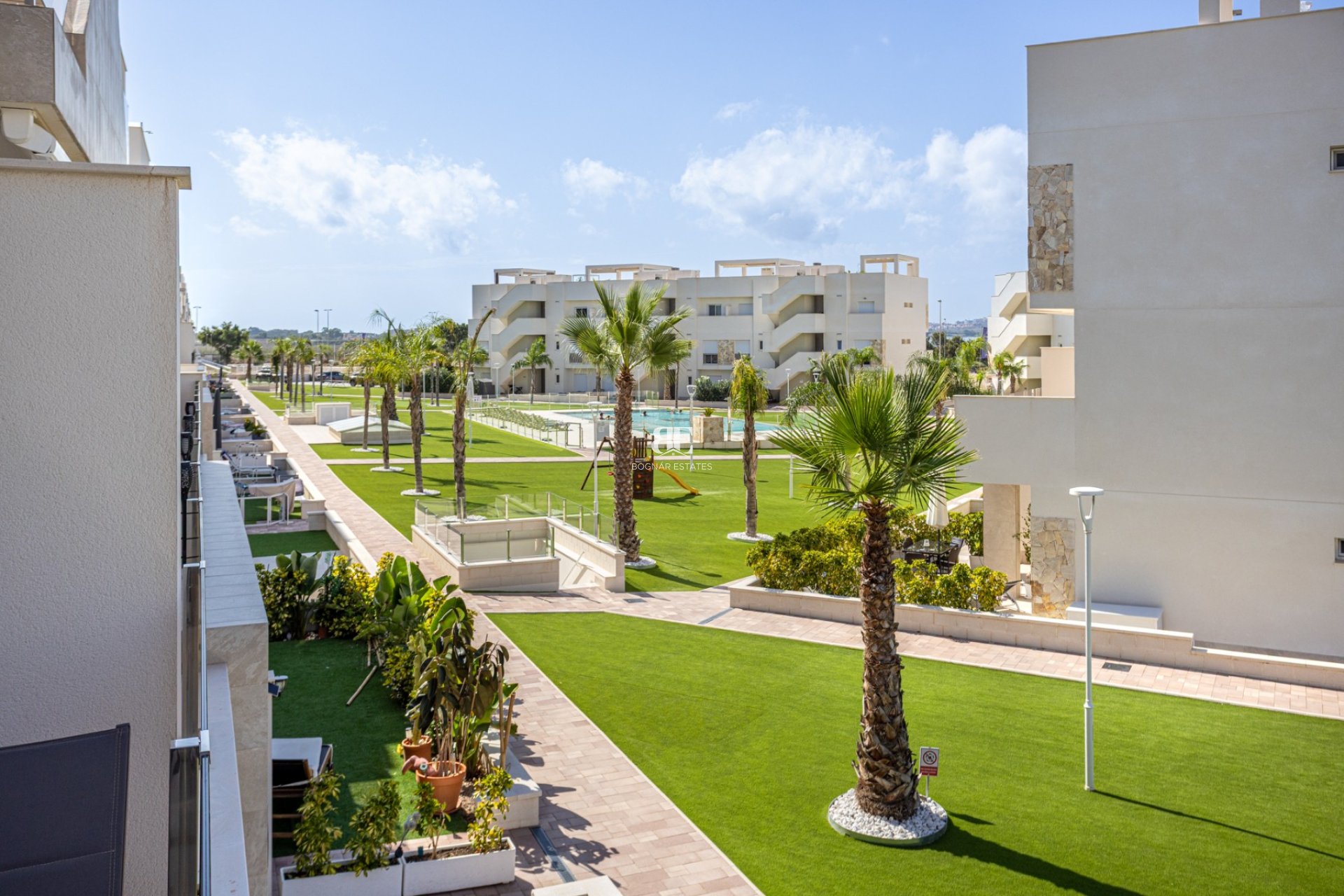 Resale - apartment -
Guardamar del Segura - El Raso