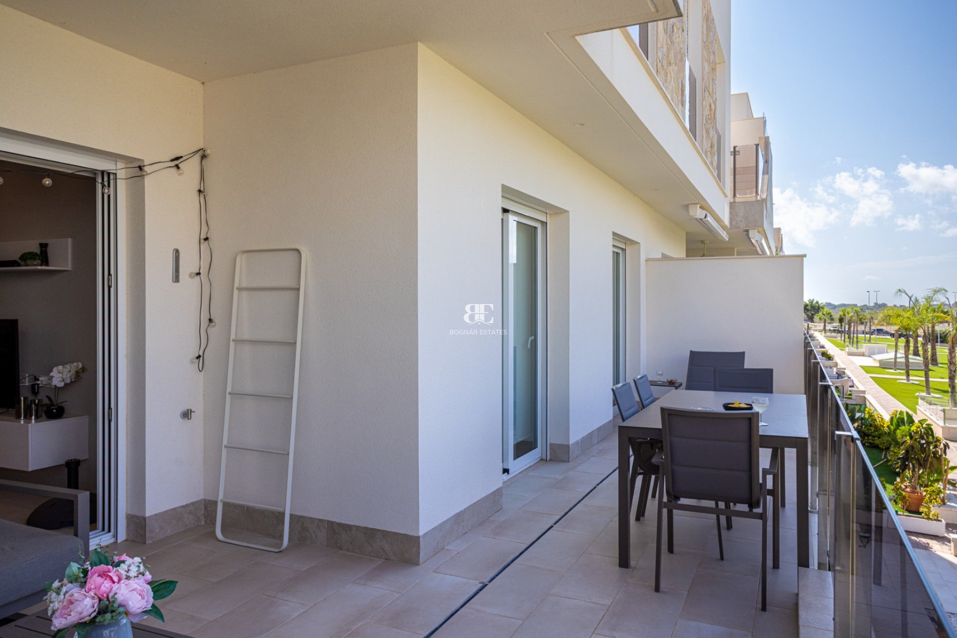 Resale - apartment -
Guardamar del Segura - El Raso