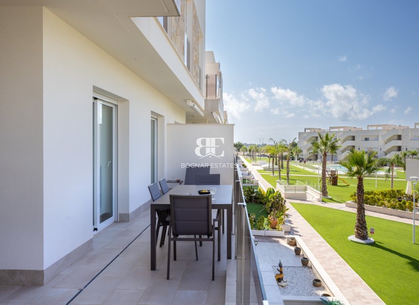 Resale - apartment -
Guardamar del Segura - El Raso