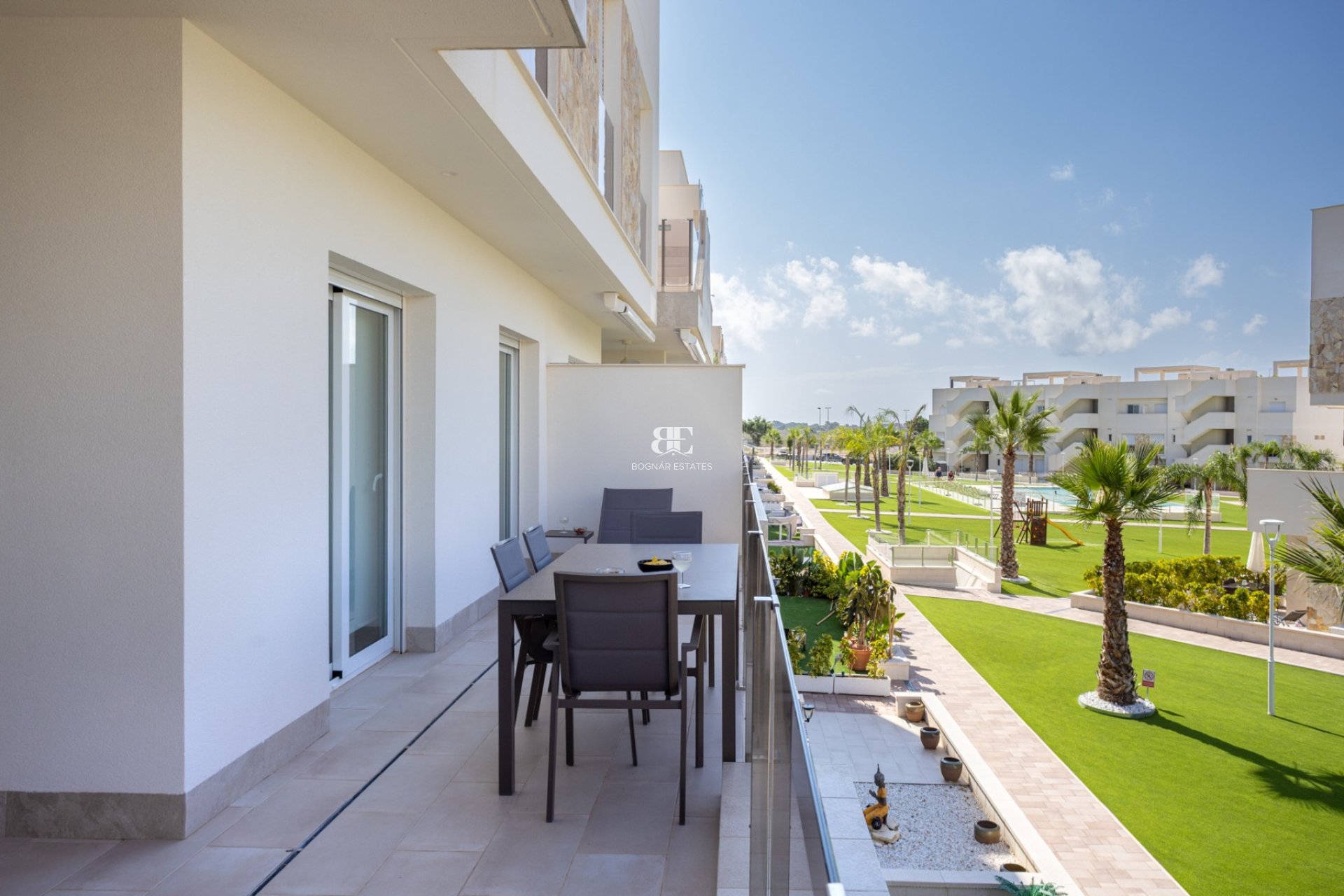 Resale - apartment -
Guardamar del Segura - El Raso