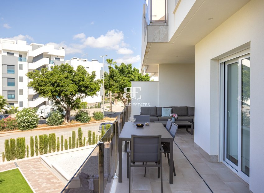Resale - apartment -
Guardamar del Segura - El Raso