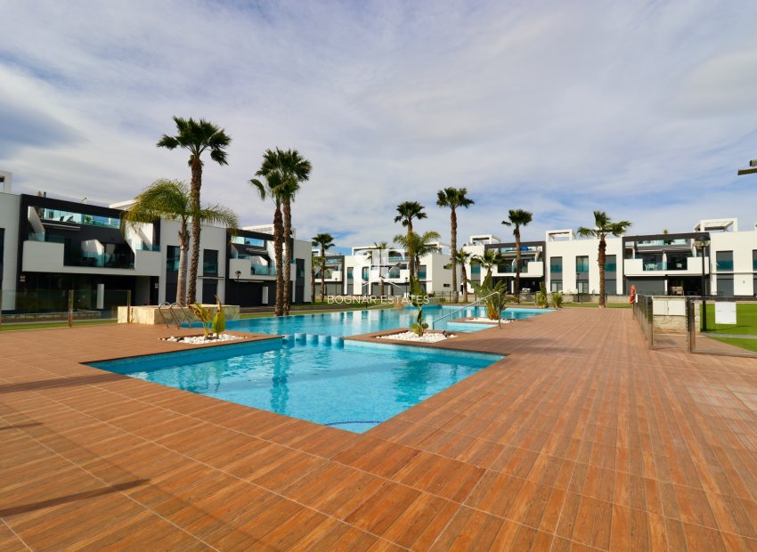 Resale - apartment -
Guardamar del Segura - Guardamar - El Raso