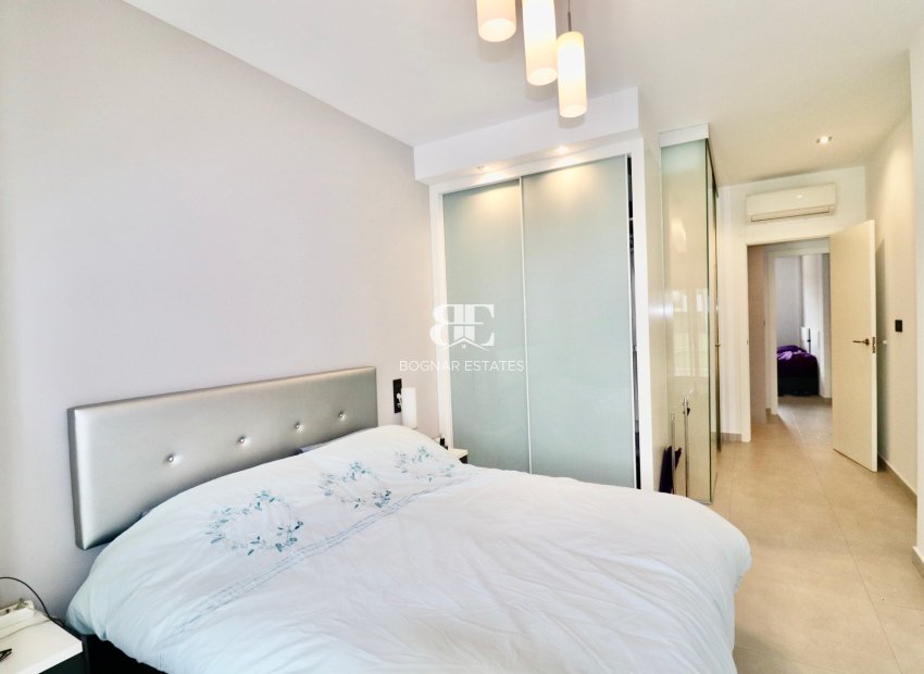 Resale - apartment -
Guardamar del Segura - Guardamar - El Raso