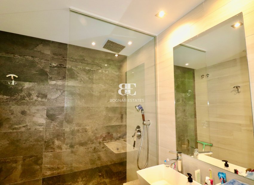 Resale - apartment -
Guardamar del Segura - Guardamar - El Raso