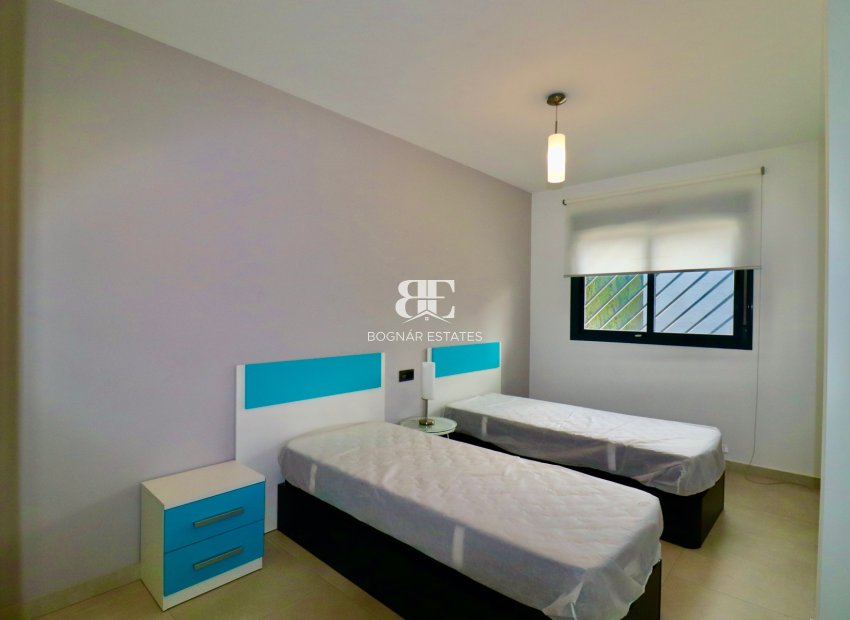 Resale - apartment -
Guardamar del Segura - Guardamar - El Raso