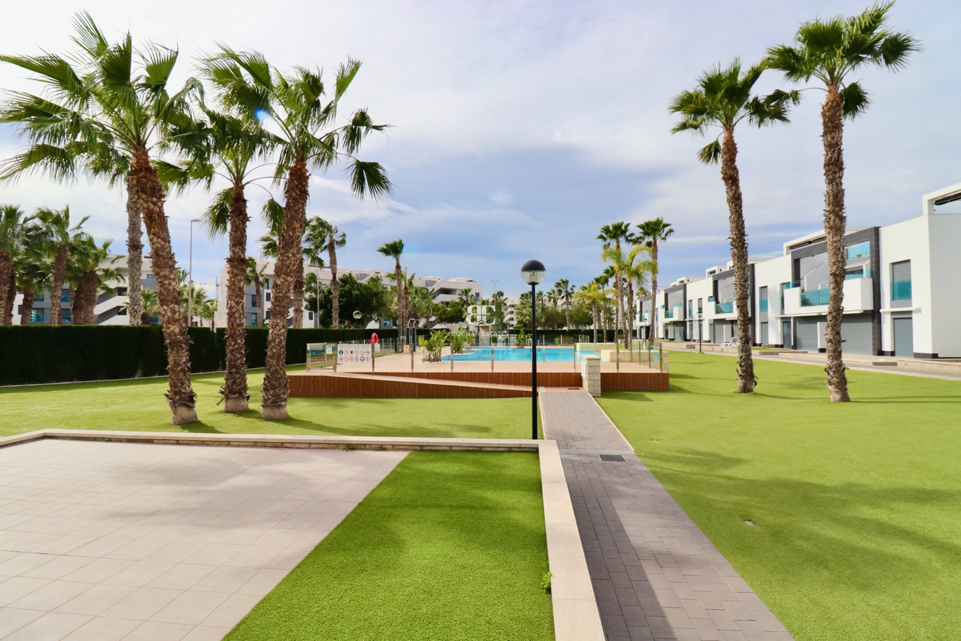 Resale - apartment -
Guardamar del Segura - Guardamar - El Raso