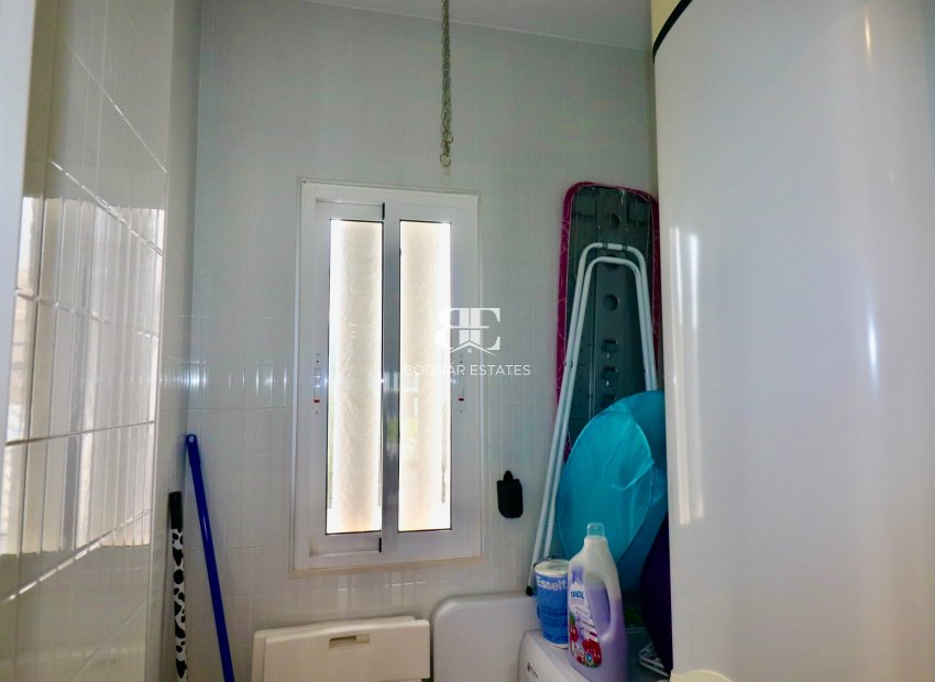 Resale - apartment -
Guardamar del Segura - Guardamar - El Raso