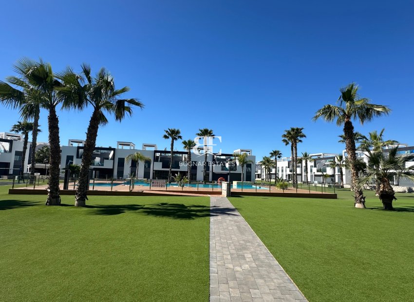 Resale - apartment -
Guardamar del Segura - Guardamar - El Raso