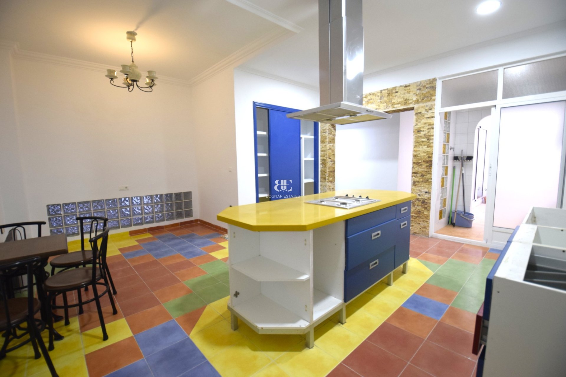 Resale - apartment -
Guardamar del Segura - Pueblo