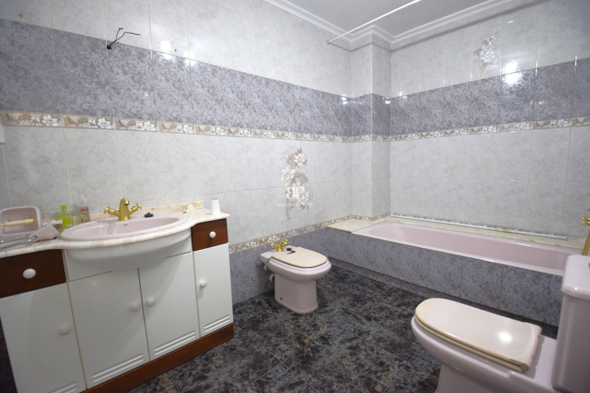 Resale - apartment -
Guardamar del Segura - Pueblo