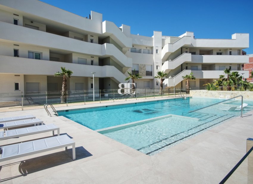 Resale - apartment -
Guardamar del Segura - Urbanizaciones