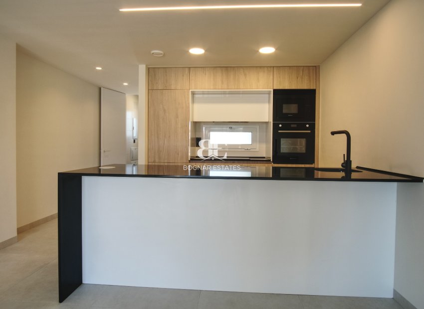 Resale - apartment -
Guardamar del Segura - Urbanizaciones