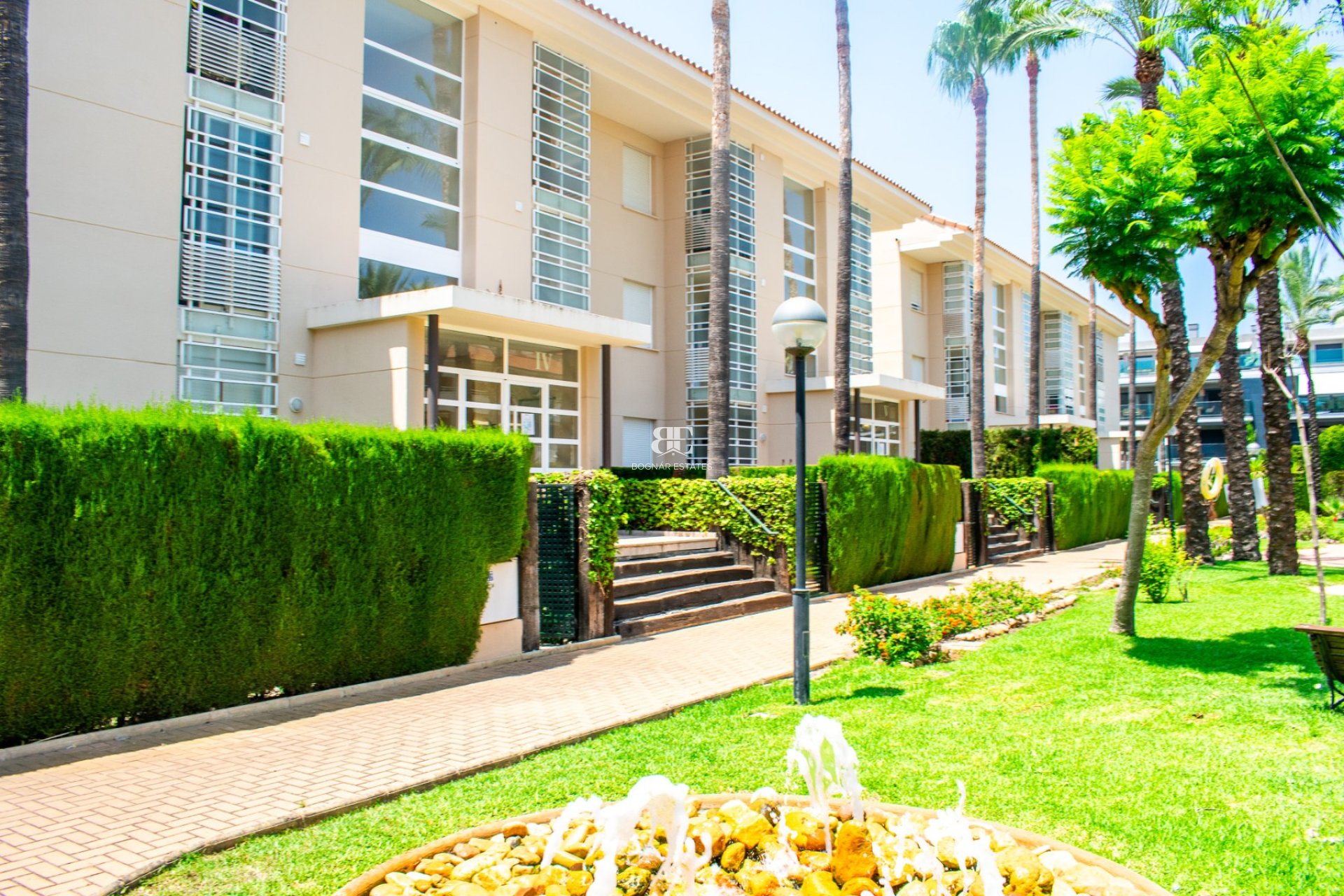 Resale - apartment -
Jávea - El Arenal