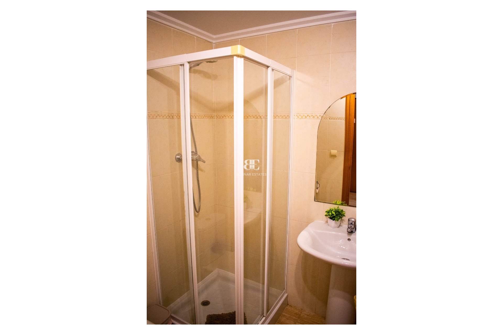 Resale - apartment -
Jávea - El Arenal