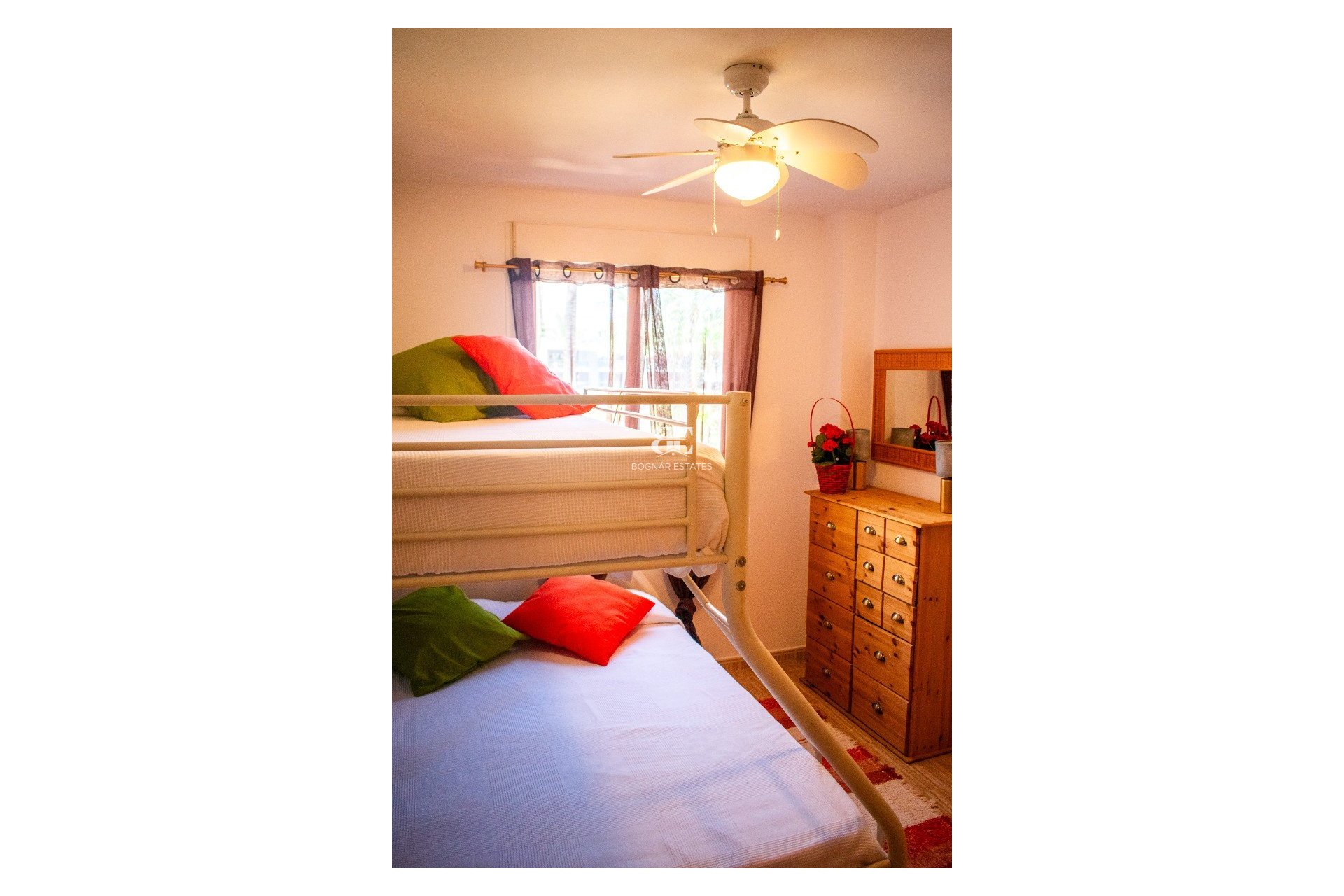 Resale - apartment -
Jávea - El Arenal