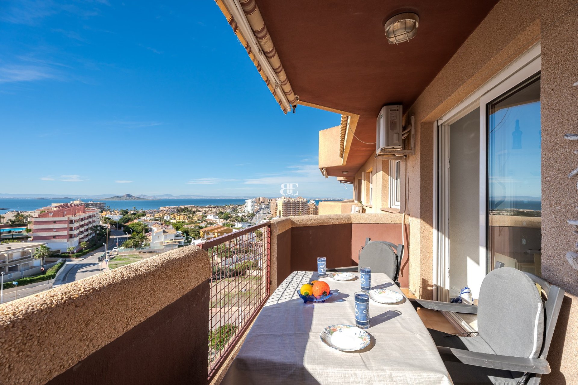 Resale - apartment -
La Manga del Mar Menor - Urb. El Ancora